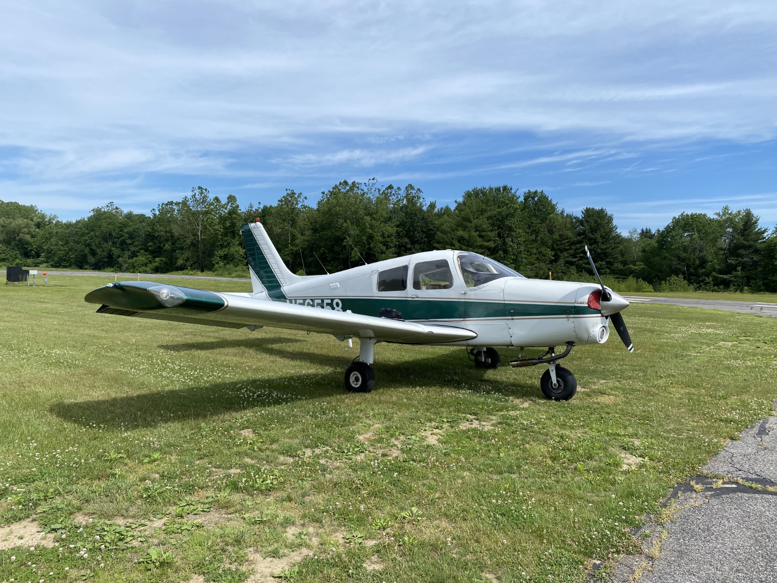 photo of a 1973 Piper Cherokee 